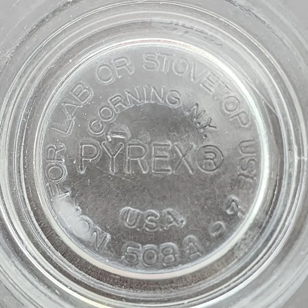 Vintage Pyrex 508 A-3 1 Cup 250 ml Measuring Red Lettering Closed D Handle Nice!